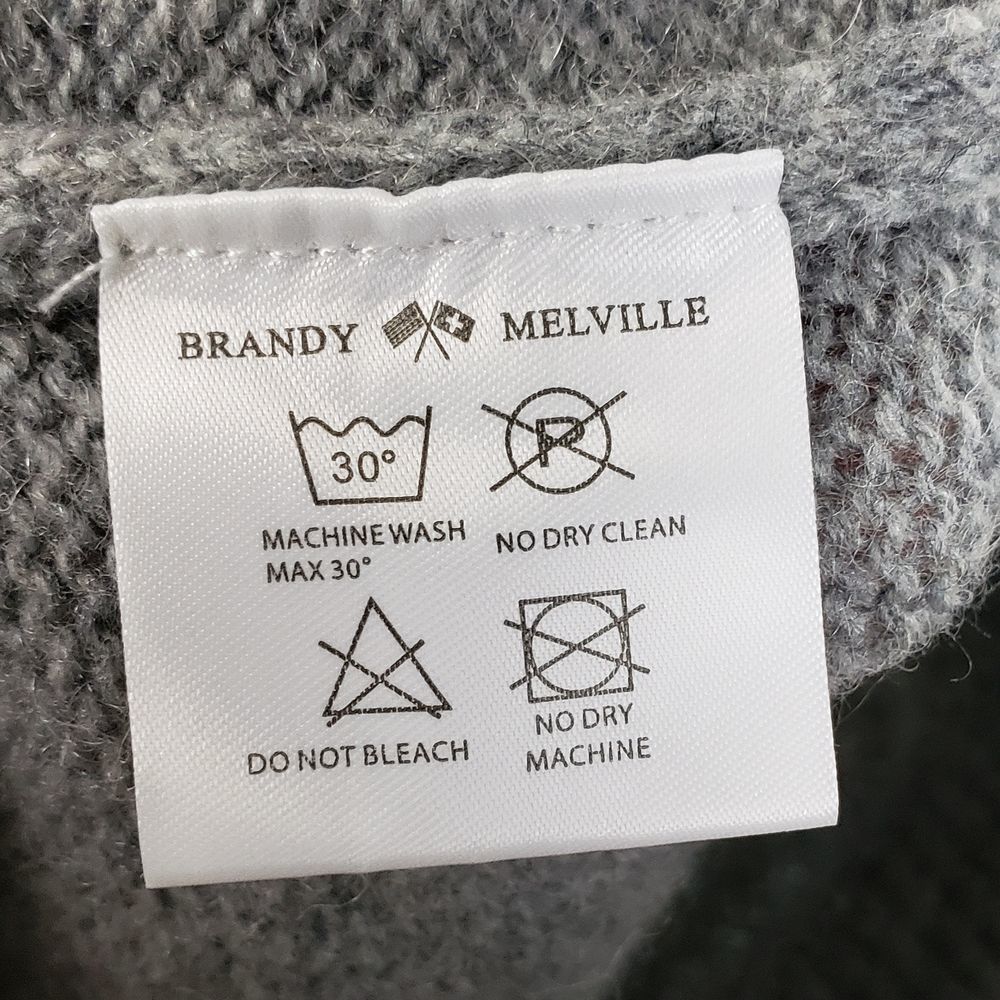 Brandy Melville Marlene Mock Neck Pullover Sweater - Picture 7 of 8